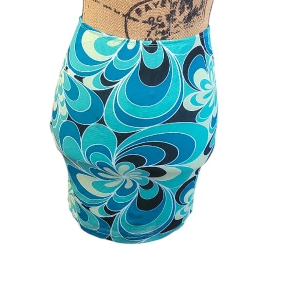 Princess Polly blue mini skirt, size 4, retro 70s vive floral mesh pattern - Picture 2 of 4